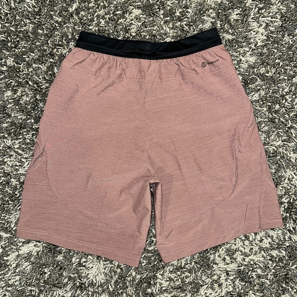 New ADIDAS Axis 22 8” Woven Training Shorts in Heather Rose - Picture 2 of 13
